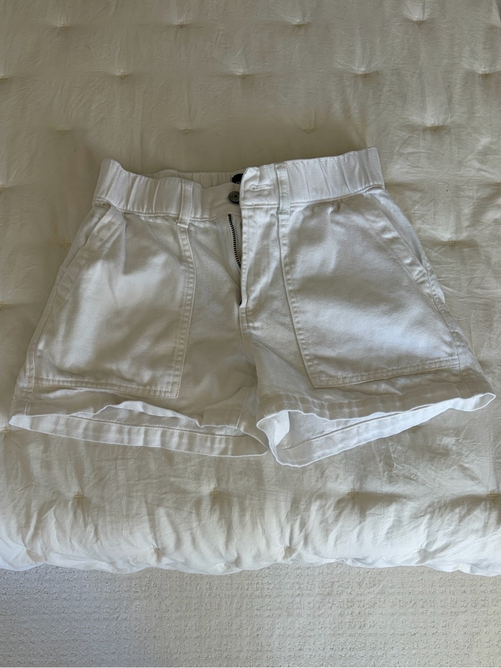 GAP White High-Rise Shorts